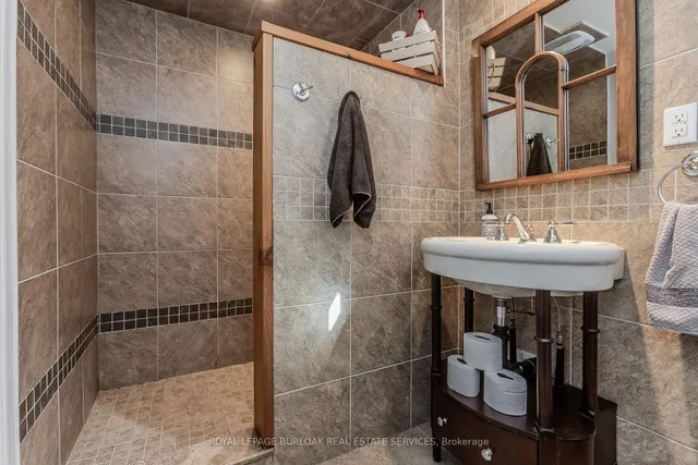 Additional image 36 of 623 Barons Crt