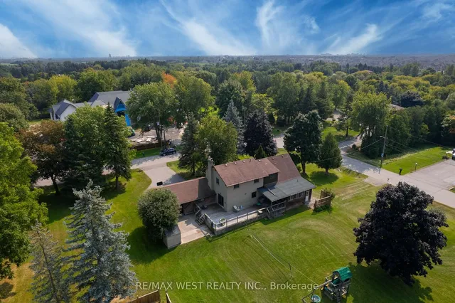 Additional image 31 of 45 Marysfield Dr
