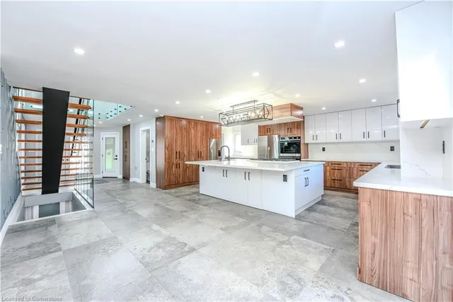 Additional image 15 of 1204 West 5th St