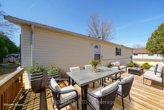 Additional image 31 of 23 MacPherson Cres