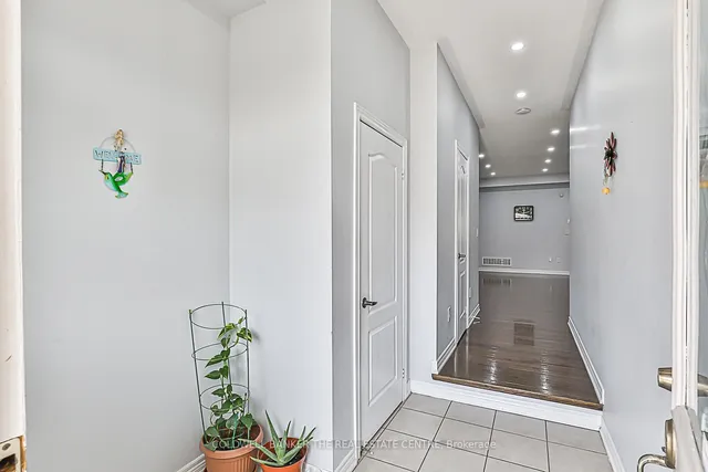 Additional image 6 of 43 Crystalview Cres