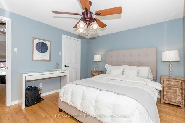 Additional image 32 of 37 Brookdale Cres