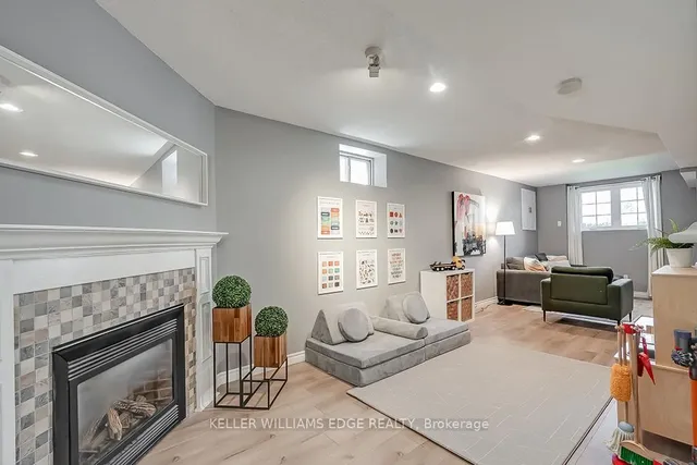 Additional image 33 of 58 Laurendale Ave