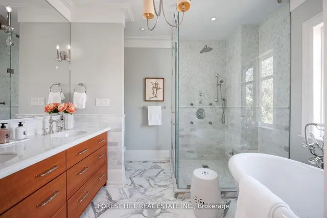 Additional image 21 of 102 Chaplin Cres