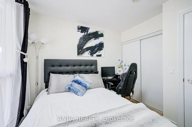 Additional image 21 of 60 Town Center Crt Unit 202