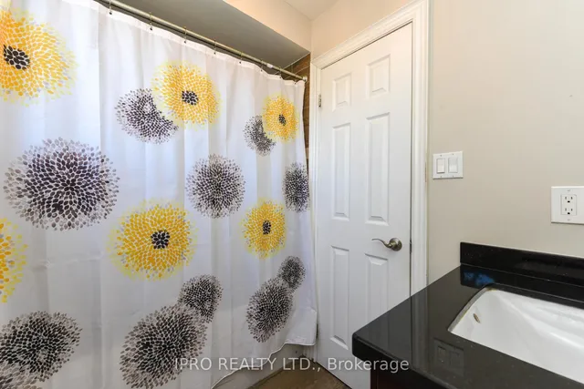 Additional image 32 of 5136 Palomar Cres