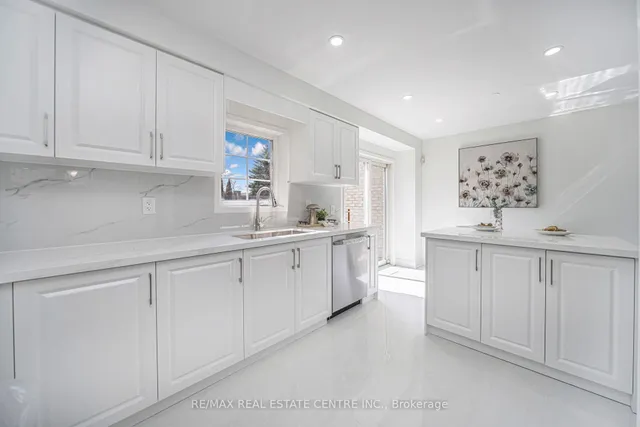 Additional image 21 of 126 Sandyshores Dr