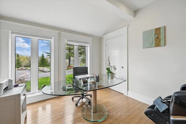 Additional image 22 of 9256 First Line