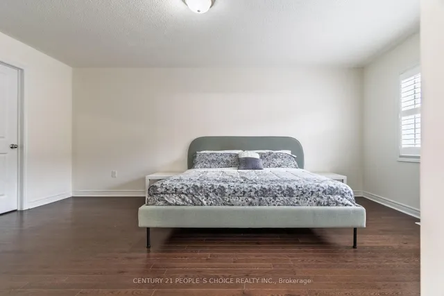 Additional image 33 of 61 Finegan Circ