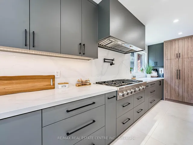 Additional image 20 of 302 Leacock Ave