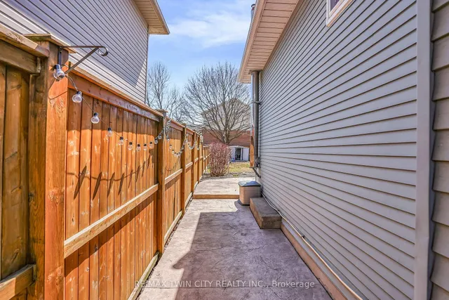 Additional image 38 of 101 Rothsay Ave