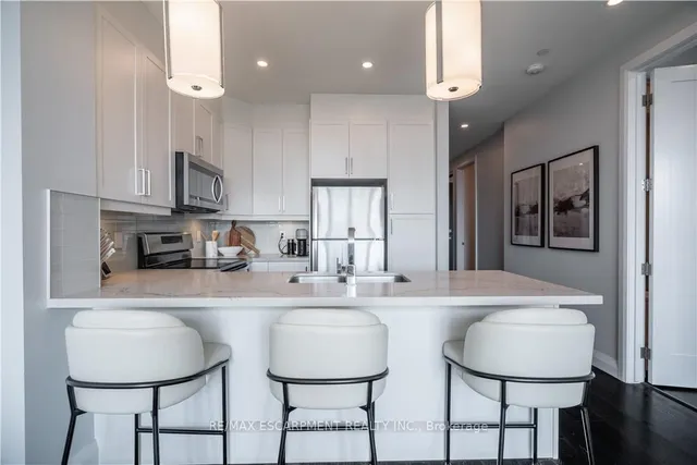 Additional image 10 of 101 Locke St Unit 409