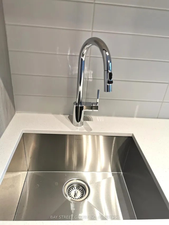 Additional image 6 of 8 WIDMER St Unit 808