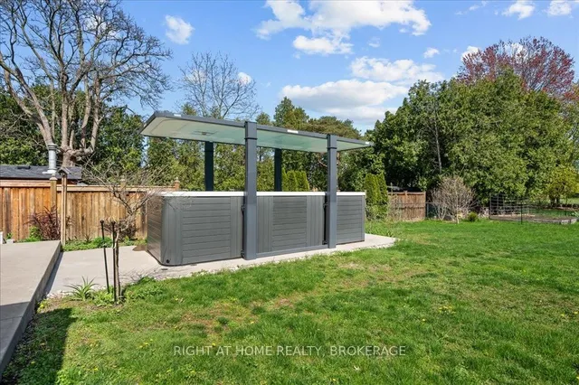 Additional image 13 of 704 Cedar Ave