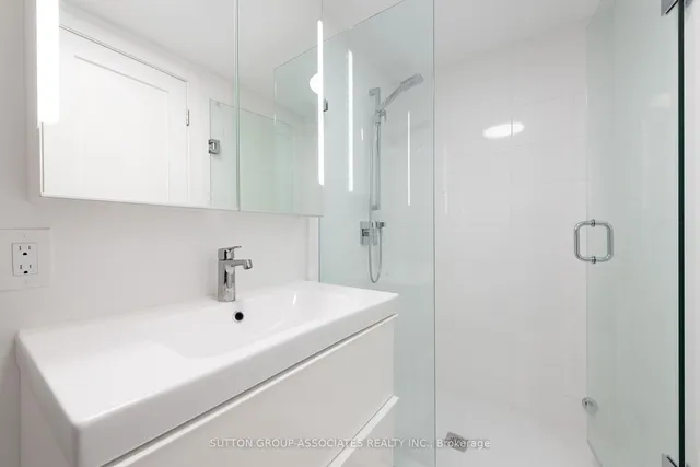 Additional image 42 of 33 Lanark Ave