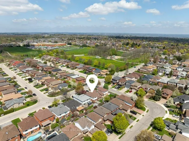 Additional image 46 of 137 Claudette Gate