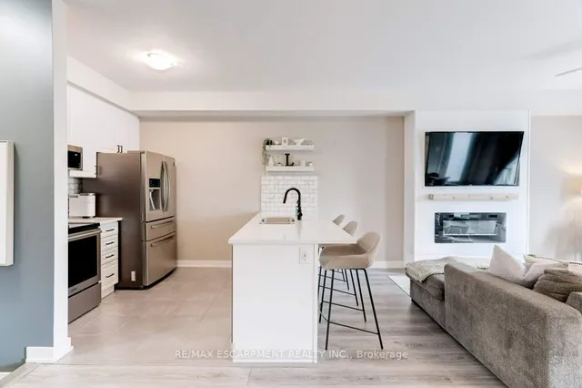 Additional image 6 of 590 North Service Rd Unit 74