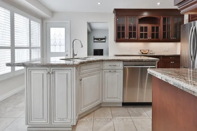 Additional image 16 of 2223 VISTA Dr