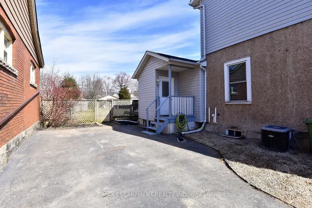 Additional image 45 of 364 Charlton Ave