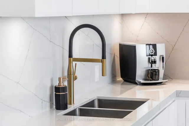 Additional image 26 of 1926 Lake Shore Blvd Unit PH 05 E