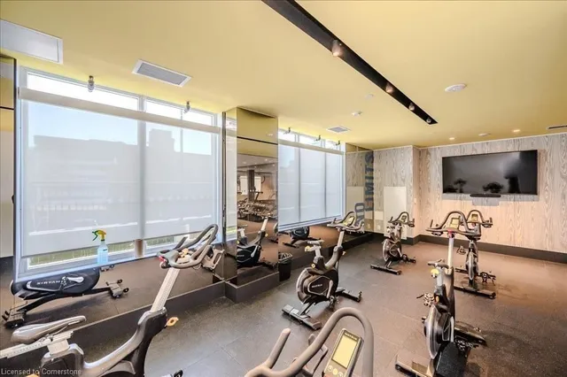 Additional image 34 of 85 Duke St Unit 1412