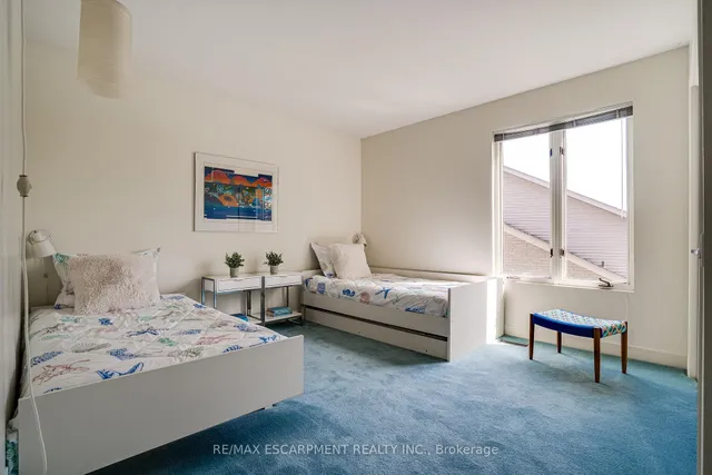 Additional image 36 of 65 Golfview Cres