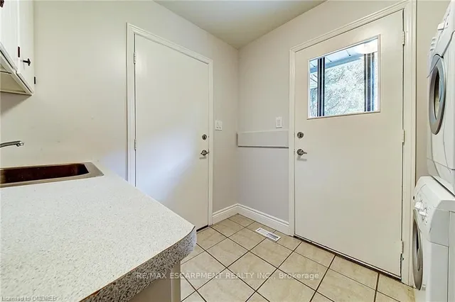 Additional image 33 of 170 Cavendish Crt