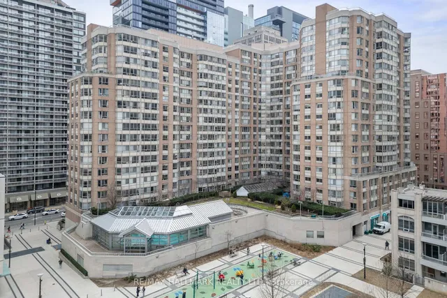 44 Gerrard St Unit PH08