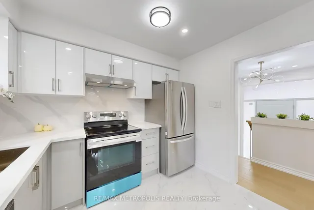 Additional image 10 of 19 Tremely Cres