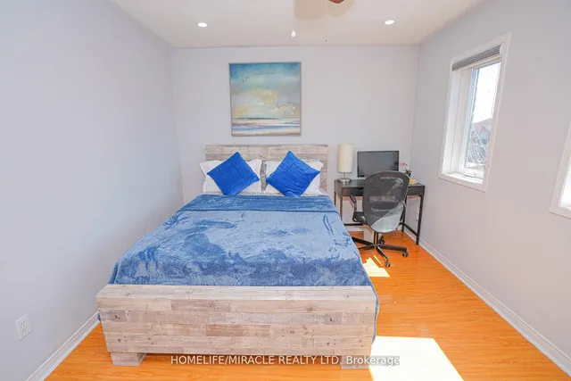 Additional image 22 of 23 Hollowgrove Blvd