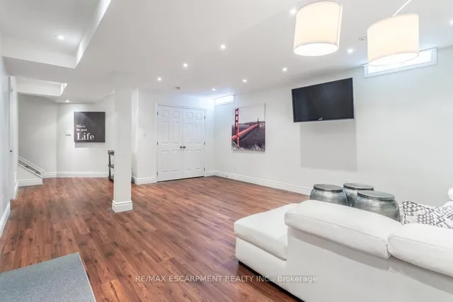 Additional image 27 of 1245 Hammond St