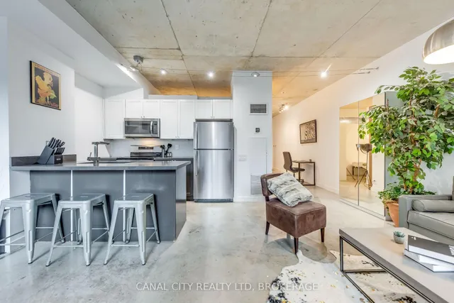 Additional image 19 of 36 CHARLOTTE St Unit 201