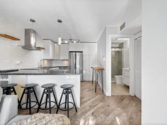 Additional image 15 of 28 Victoria Ave Unit 312