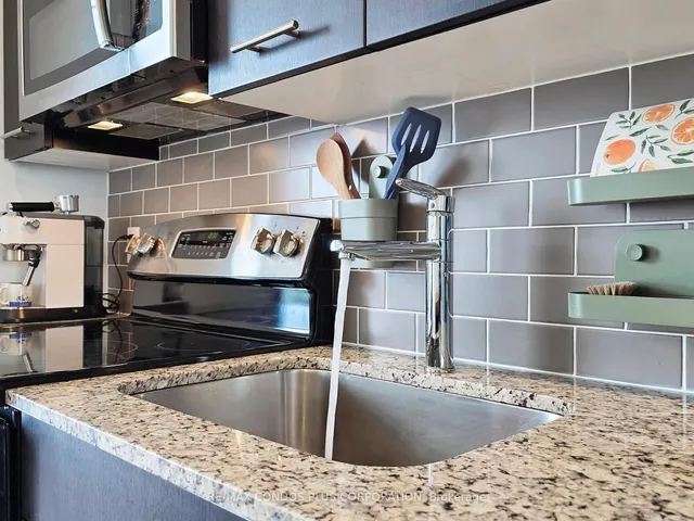 Additional image 18 of 2055 Danforth Ave Unit 605