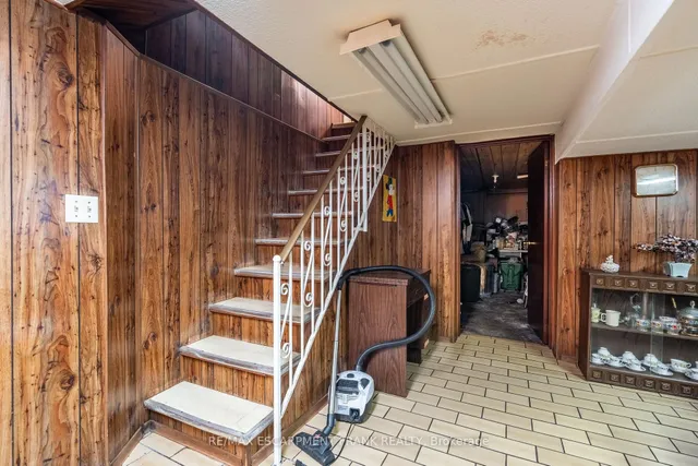 Additional image 32 of 244 HUGHSON St