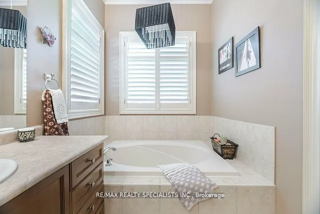 Additional image 20 of 1 Odeon St