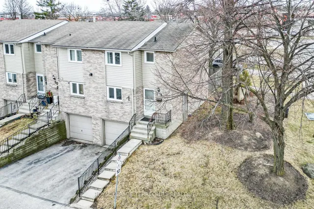 Additional image 44 of 33 Rochelle Ave Unit 51