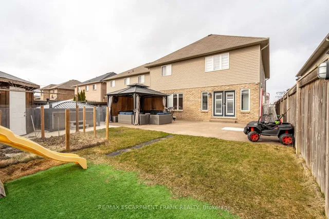 Additional image 45 of 36 Showcase Dr