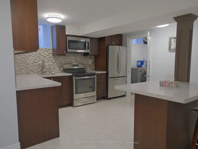 Additional image 24 of 2814 Guilford Cres