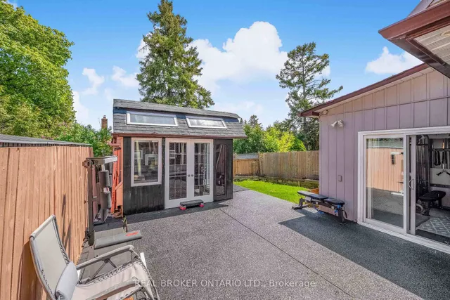 Additional image 23 of 72 Bruce Beer Dr