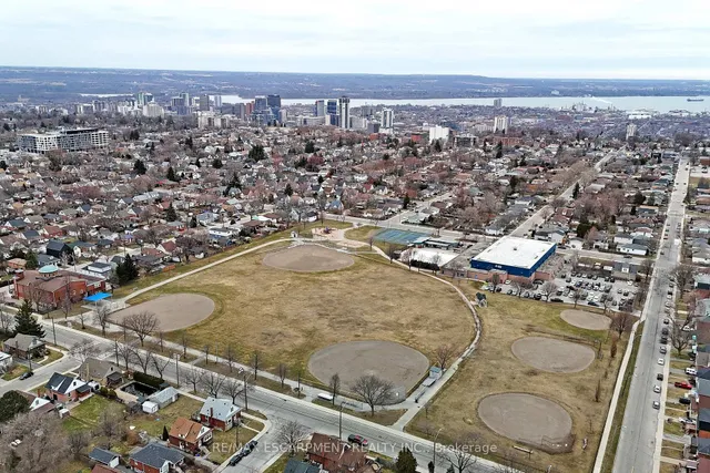 Additional image 44 of 37 Salem Ave