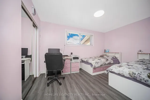 Additional image 26 of 4 Benstrow Ave