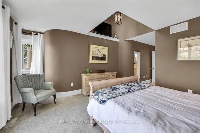 Additional image 21 of 285 Hamilton Dr