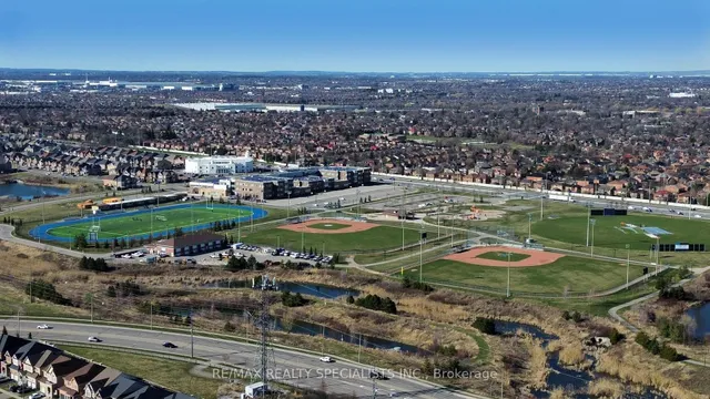 Additional image 49 of 6 QUEENPOST Dr