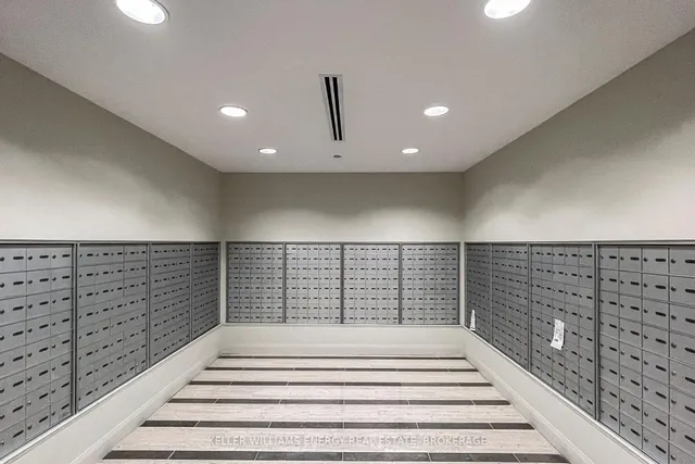 Additional image 38 of 2191 Yonge St Unit 3707
