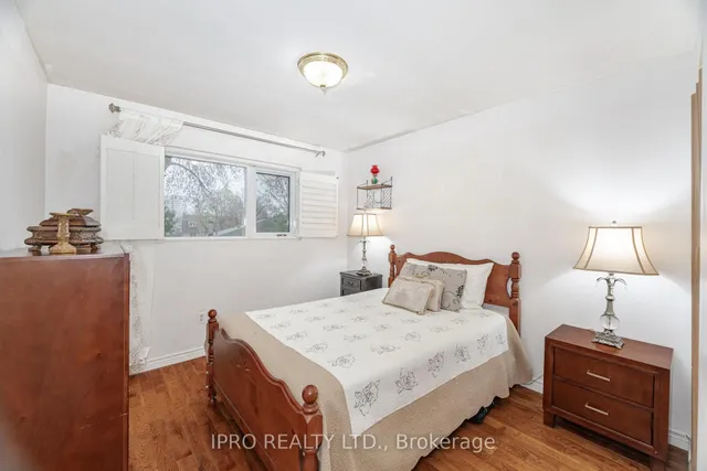 Additional image 21 of 542 Lana Terr