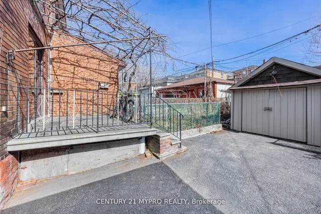 Additional image 26 of 1943 Dufferin St