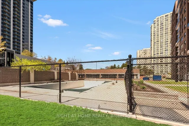 Additional image 32 of 4 Lisa St Unit 412