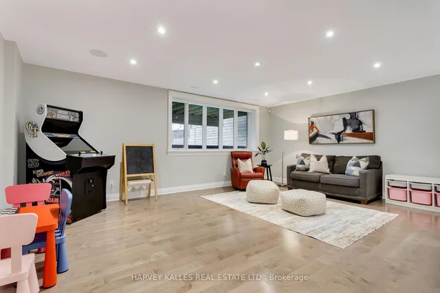 Additional image 36 of 4673 Dundas St