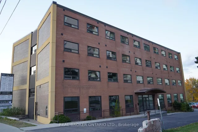 Additional image 9 of 824 King St